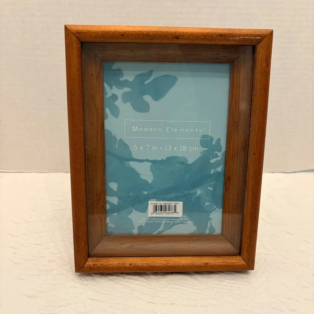 Modern Elements 5x7 Wood Picture Box Frame Pecan Finish Lakeshore Cottage